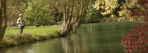 Pêcheur au bord du Parcours