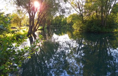 Parcours de pêche sous le soleil moulin de gémages