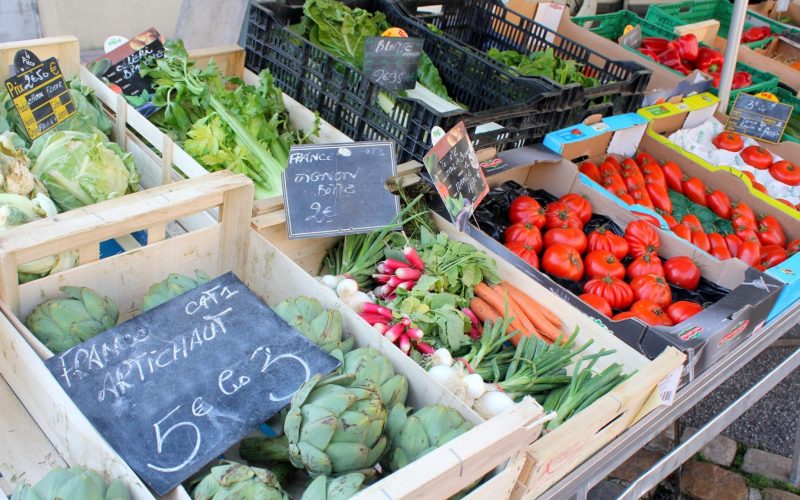 Etals du marché de Bellême